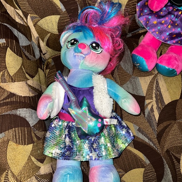 Build-A-Bear Workshop Honey Girl Plush Duo- Set of 2 - Picture 4 of 6